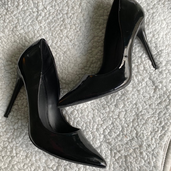 Women’s Black Heels - Picture 1 of 1